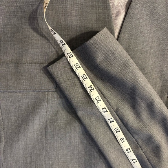 42L Slim fit grey suit by Joseph Abboud - Picture 10 of 16
